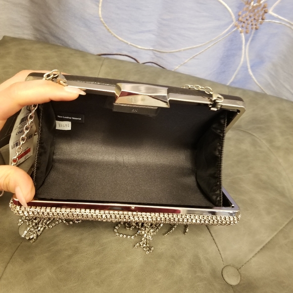 INC party clutch - Picture 6 of 10